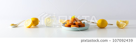 Fried mozzarella, tasty and delicious food, delicious fried food 107092439
