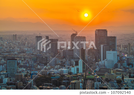 日本東京城市景觀:為了明天。逃離電暈:「沒有一個夜晚不會結束」。澀谷站...100年一次的再開發。邁向新時代 日本東京城市景觀:為了明天。逃離電暈:「沒有一個夜晚不會結束」。澀谷站...100年一次的再開發。邁向新時代 107092540