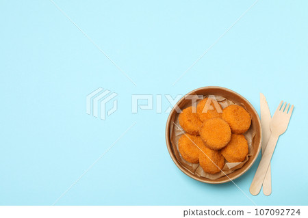 Fried mozzarella, tasty and delicious food, fried food Fried mozzarella, tasty and delicious food, fried food 107092724