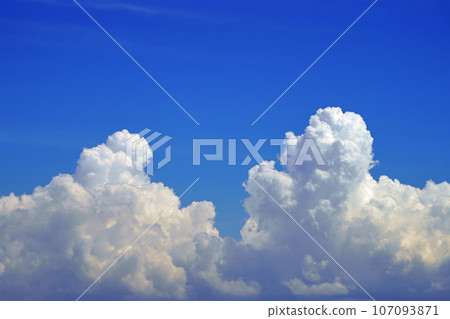 Rising midsummer clouds 107093871