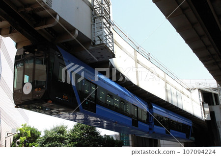 「千葉都會單軌電車」抵達千葉站 「千葉都會單軌電車」抵達千葉站 107094224