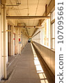 Corridor  107095661