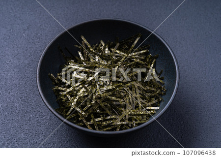Shredded Nori Laver 107096438