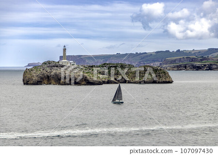 landscape of Biscay bay and isla do mouro at Santander 107097430