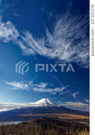 從山中湖和石割山看冬天的富士山 從山中湖和石割山看冬天的富士山 107101276