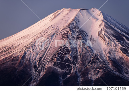 從富士山看到的日出富士山 107101569
