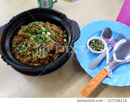 馬來西亞街頭小吃煲仔飯 107106218