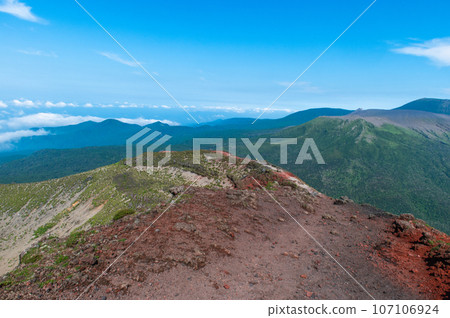Climbing Takachihomine, the place where the descendants of the gods descended Climbing Takachihomine, the place where the descendants of the gods descended 107106924