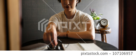 one beautiful woman 107106957