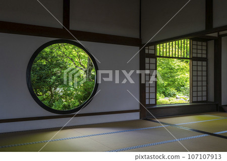 京都源光庵「悟之窗」「失落之窗」-新綠的季節 京都源光庵「悟之窗」「失落之窗」-新綠的季節 107107913