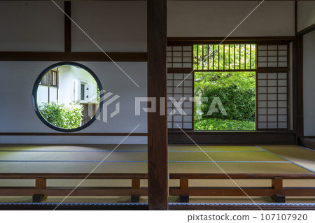 京都源光庵「悟之窗」「失落之窗」-新綠的季節 京都源光庵「悟之窗」「失落之窗」-新綠的季節 107107920