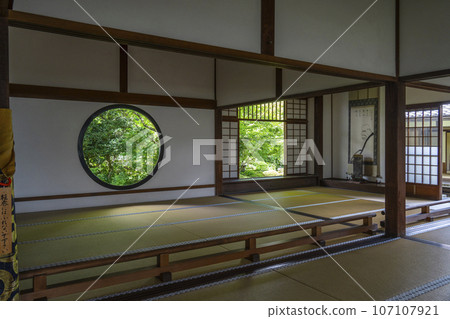 京都源光庵「悟之窗」「失落之窗」-新綠的季節 京都源光庵「悟之窗」「失落之窗」-新綠的季節 107107921