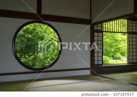 京都源光庵「悟之窗」「失落之窗」－新綠的季節 107107937