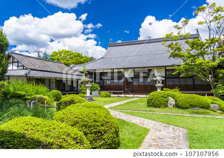 源光庵正殿新綠(京都市北區高峰) 源光庵正殿新綠(京都市北區高峰) 107107956