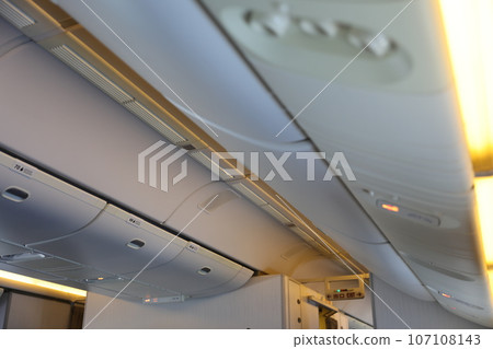 Seat belt indicator light Seat belt indicator light 107108143