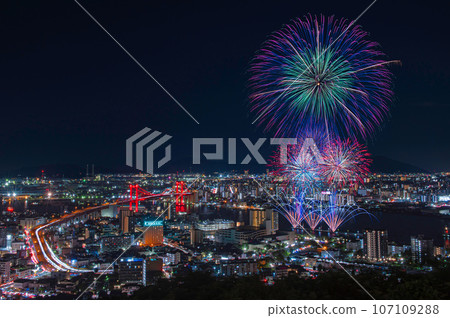 “Kukinoumi Fireworks Festival” seen from Mt. Takato “Kukinoumi Fireworks Festival” seen from Mt. Takato 107109288