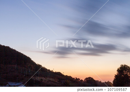 Mutsumi, Morimachi, Shuchi District, Shizuoka Prefecture, sunset scenery Mutsumi, Morimachi, Shuchi District, Shizuoka Prefecture, sunset scenery 107109587