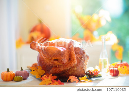 Thanksgiving dinner. Turkey table setting. 107110085