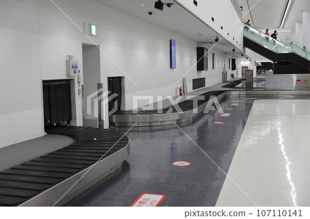 行李轉盤 107110141