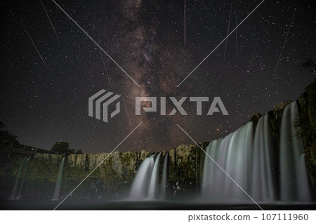 Harajiri Falls and Perseids meteor shower Harajiri Falls and Perseids meteor shower 107111960