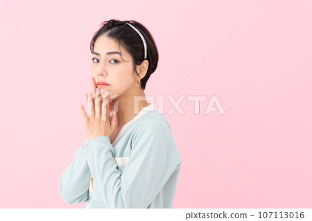 Beauty of young women Beauty of young women 107113016