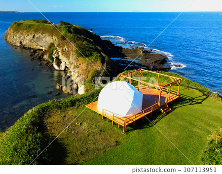 拍攝北海道江差町鴨島的秋季豪華露營設施風景 拍攝北海道江差町鴨島的秋季豪華露營設施風景 107113951