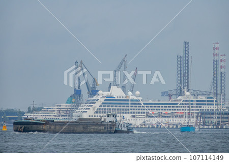 Ships and Harbor Cranes in Amsterdam Ships and Harbor Cranes in Amsterdam 107114149