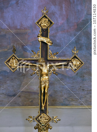 Cross on the altar of Saint Jerome in Zagreb cathedral Cross on the altar of Saint Jerome in Zagreb cathedral 107114830