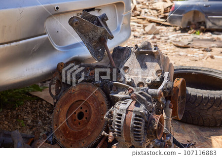 repair of a disassembled old engine on a car head timing mechanism wear. repair of a disassembled old engine on a car head timing mechanism wear. 107116883