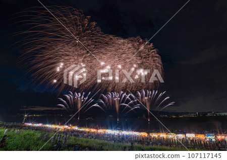 築後川煙火大會“超特別大快打” 107117145