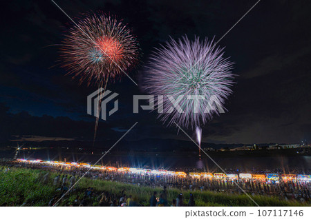 Chikugo River Fireworks Festival “Extra Large Quick Hit” 107117146
