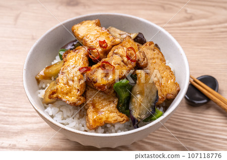 Stir-fried tofu with oyster sauce Stir-fried tofu with oyster sauce 107118776