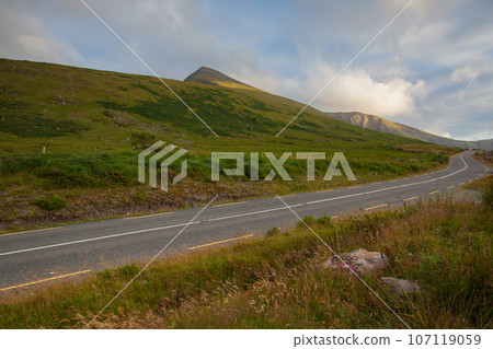 The Conor Pass is the highest mountain pass in Ireland. 107119059