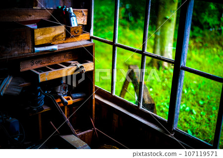 tools by the window 107119571