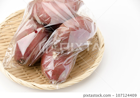 Satsuma sweet potato (silk sweet) in bag 107124409