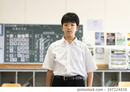 Classroom and male student wearing school uniform 107124838