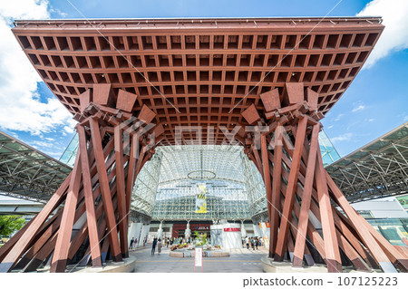 [Ishikawa Prefecture] Scenery of Kanazawa Station East Exit 107125223