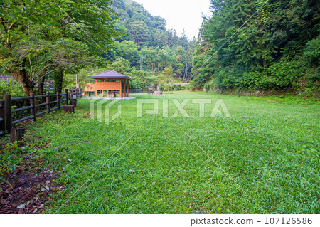 皆野町 舊日野澤小學遺址 交流廣場 清晨風景 皆野町 皆野町 舊日野澤小學遺址 交流廣場 清晨風景 皆野町 107126586