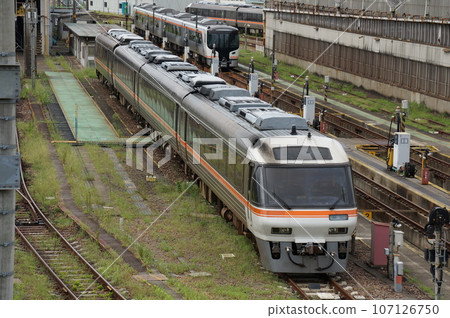 Kiha 85 series that was used as a wide view 107126750