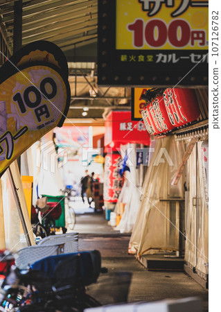 [Osaka] View of Tenma/Tenma Market 107126782