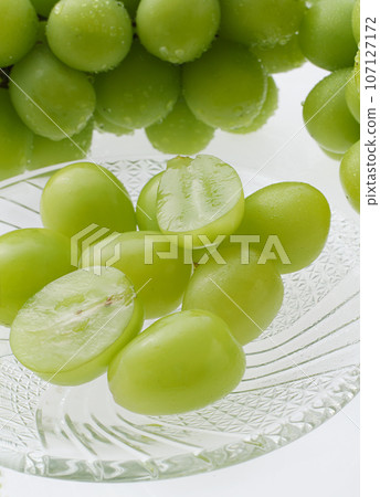 Shine Muscat White background Shine Muscat White background 107127172