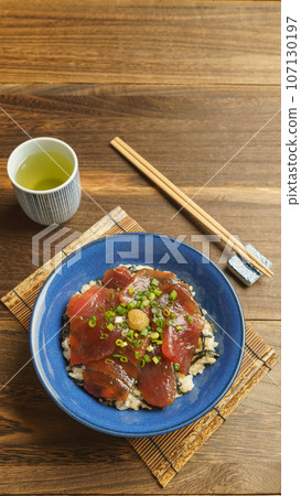 鮪魚醃飯碗圖片 107130197