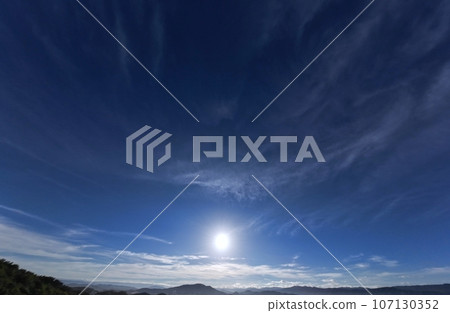 Refreshing morning sky in early autumn, ultra-wide angle, sky-based, 230914am 107130352