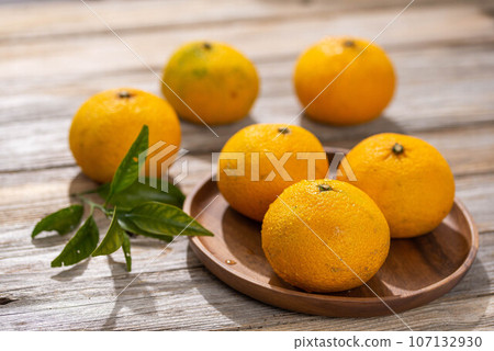 Sweet Spring Very sweet and delicious Tanzero Green Orange 107132930