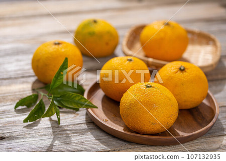 Sweet Spring Very sweet and delicious Tanzero Green Orange Sweet Spring Very sweet and delicious Tanzero Green Orange 107132935