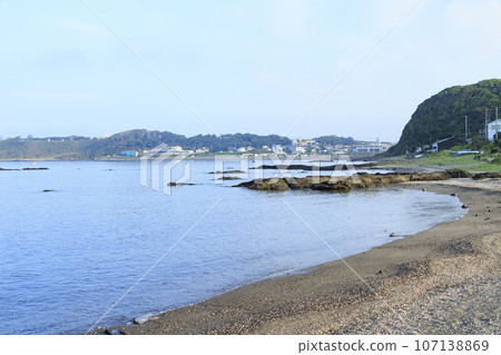 Coastal scenery (Miura City, Yokosuka City, Kanagawa Prefecture, Wada Nagahama, autumn) Coastal scenery (Miura City, Yokosuka City, Kanagawa Prefecture, Wada Nagahama, autumn) 107138869