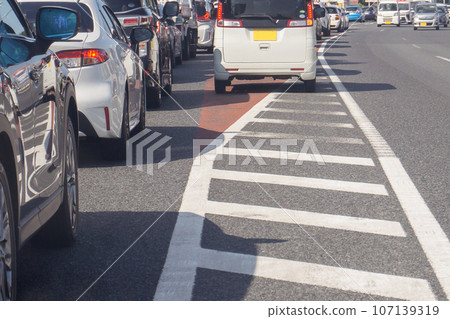 Zebra zone flow zone right turn lane 107139319