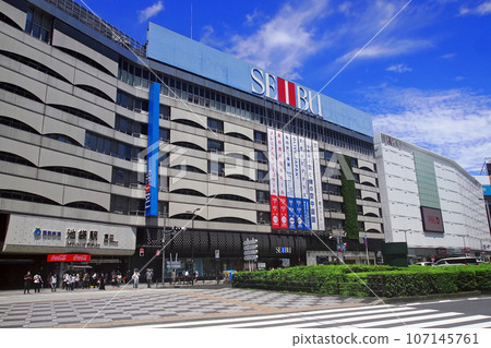 池袋站東口明治通 107145761