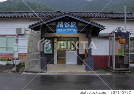 高山本線豬谷站，無人值守的JR京海站（富山縣富山市） 107145797