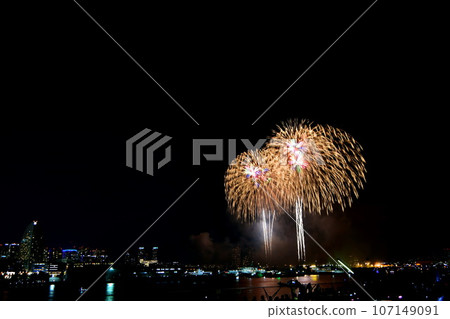 Fireworks Yokohama / Kanagawa Newspaper Firework Display 2014 Yokohama Daigaku Bridge (Yamashita Park) August 5, 2014 Fireworks Yokohama / Kanagawa Newspaper Firework Display 2014 Yokohama Daigaku Bridge (Yamashita Park) August 5, 2014 107149091